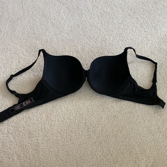 Victoria’s Secret Push-Up Bra - Picture 3 of 8